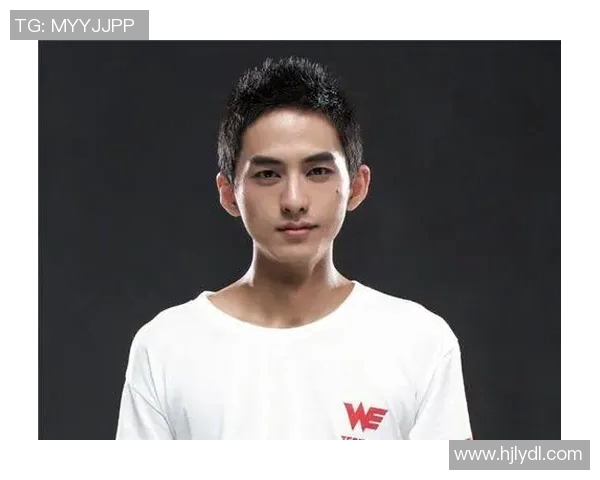 WE电竞战队的成长历程与S15冠军杯的辉煌征程回顾